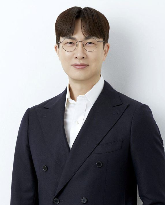 Dr. Yoon Young Taek of BBAE Clinic