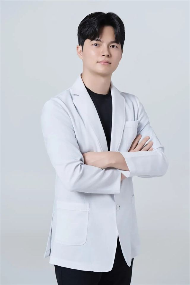 Lee Hong Seok — Bellis Skin Clinic