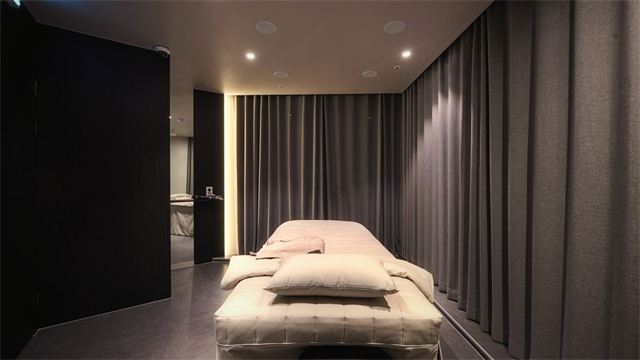 BYUS Plastic Surgery — 施術室