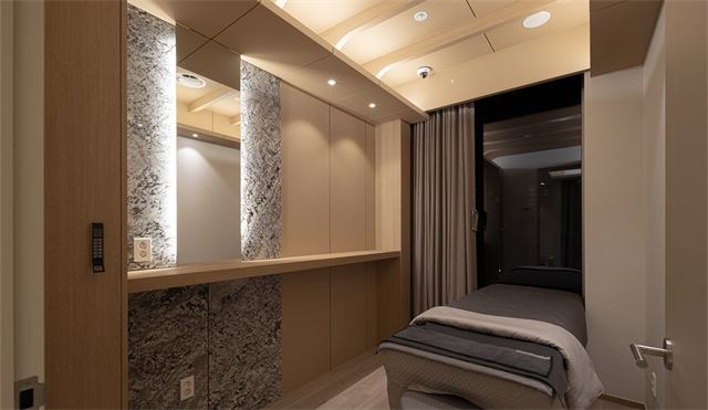 The Heal Skin Clinic Sinsa — 治疗室
