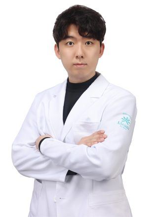 Portrait of Dr. An Ji Sang, doctor at Kleam Skin Clinic Myeongdong