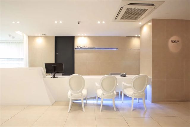 Newline Plastic Surgery — 前台
