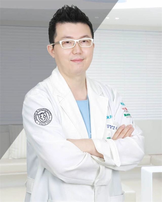 Son Hee-dong — Newline Plastic Surgery