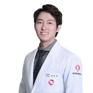 Portrait of Dr. Chang-hyun Kim, Oaro Skin Clinic Cheongdam