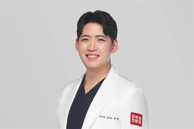 Portrait of Dr. Yang Myeong-hyeon, Dermatology Chief Director of Obliv Seoul Origin Skin Clinic