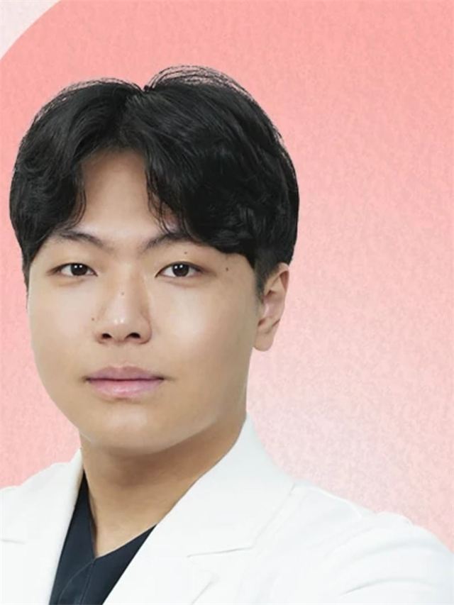 Portrait of Dr. Kim Sunbeen, medical director of Re:Berry Skin Clinic Yeongjong